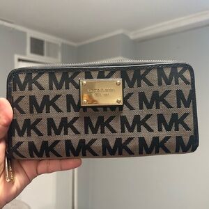 Michael Kors logo long wallet!